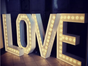 LOVE beleuchtet Buchstaben - Galerie - Bild 3