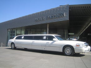 8,6m lange, weisse Super-Stretchlimousine in Stuttgart,Reutlingen,Esslingen,Tübingen,Göppingen,Ludwigsburg,Bodensee,etc.