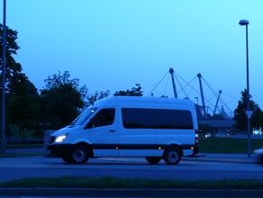 9-Sitzer Mercedes-Benz Bus Sprinter 215 Hochdach Klima Personentransporter Shuttle
