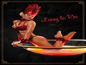 Glamouröse Showgirls & Walking Acts buchen: Las Vegas, Bauchladen & Event-Models