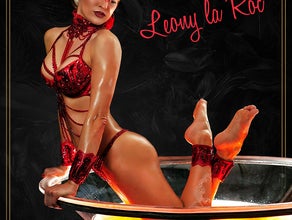 Glamouröse Showgirls & Walking Acts buchen: Las Vegas, Bauchladen & Event-Models