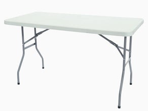 Tisch / Kunststofftisch / Klapptisch