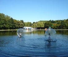 Wasserlaufbälle  im Gewässer (2 Stk.) mieten