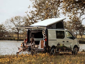 VW T6 Transporter - Kastenwagen für 4 mit Heckgarage und Navi