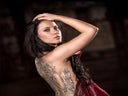 Stripperin Roxy buchen: Verführerische Stripshow für Ihre Party