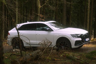Frühlingsangebot !!!   Audi Q8 Mieten/ Rent a Sportcar