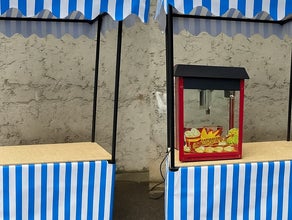kompakter Marktstand blau/weiß oder rot/weiß