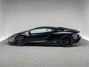 Lamborghini Aventador S | auch als Roadster | unterschiedliche Farben verfügbar | Alternative zu Lamborghini SVJ Lamborghini Huracan EVO Lamborghini Urus | Lamborghini Hochzeitsauto | Lamborghini Langzeitmiete | Lamborghini Abo | Lamborghini mieten