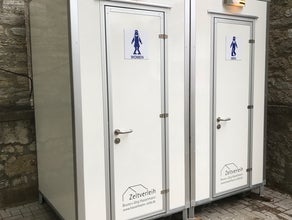 (1) Toilettenkabine mit Heizung