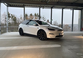 Tesla Model X PLAID