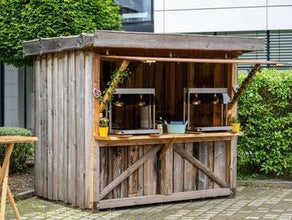 Marktstand im Altholzlook