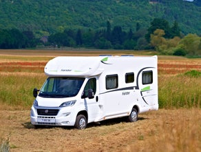 Wohnmobil Forster T738 EB - 20 MIT Hubbett