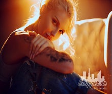 Stripperin Amy für Junggesellenabschiede mieten