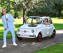 Weißen Fiat 500 Oldtimer aus den 60ern als Hochzeitsauto mieten. Selbstfahrer oder mit Chauffeur!