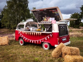 VW COCKTAIL BAR - EVENTS, Partybus, Cocktail Van, Cocktailbus, Getrankeservice in Form eines umgebauten VW Bus