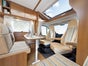 Carado T 132 mit integriertem Doppelbett und großem Heckraum für Gepäck - Galerie - Bild 4