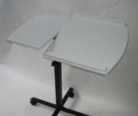 Beamer und Laptoptisch