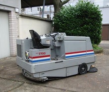 AL 7700 Kehr-Saug-Schrubbmaschine
