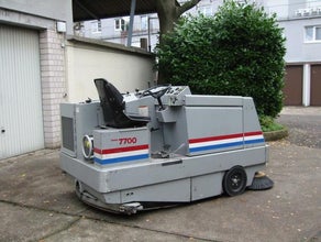 AL 7700 Kehr-Saug-Schrubbmaschine