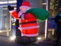 aufblasbarer Weihnachtsmann, Schneemann oder Tannenbaum 240 cm inkl. 19% MwSt. - Galerie - Bild 2