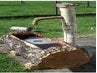 Brunnen, Dorfbrunnen, Holzbrunnen, Tränke, Alpen, Berge, Bauernhof