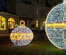 Lichtkugel 1 - Weihnachtsbaumkugel - Licht Skulptur