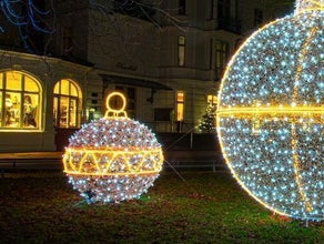 Lichtkugel 1 - Weihnachtsbaumkugel - Licht Skulptur