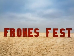 Frohes Fest - Riesenbuchstaben - Schriftzug