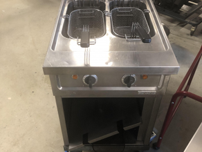 Doppelfritteuse elekt. 20 kW mieten – Küchengeräte