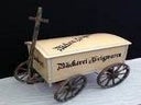 Bäckertruhe mit Leiterwagen, Truhe, Kiste, Wagen, Karren, Bollerwagen