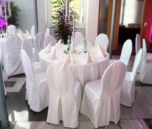 Set Bankett-Tisch rund + Tischdecke + 9x Bankettstuhl mit hochwertiger Stoff-Stuhlhusse
