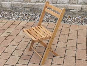 Holzklappstuhl mieten – Klappbare Holzstühle für Event & Feier