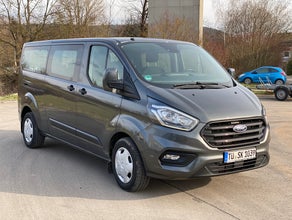 9 Sitzer Ford Transit Custom zu vermieten