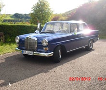 Oldtimer Mercedes Benz 230 / VW Käfer Cabrio