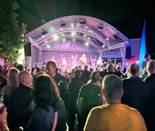 Globaltruss Profi-Bühne 8x6m oder 6x4m mieten