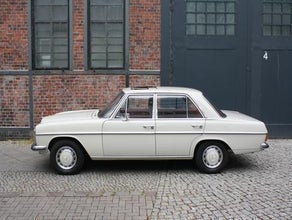 Oldtimer Mercedes 200 - Schiebedach