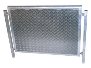 Crash Barrier, Absperrung, Crashbarrier, Stage Barrier, Stagebarrier, Demogitter, Bühnengitter, Grabengitter, mobile Absperrung, Absperrungen, Barricade, Barricades, Barrikade, Blockade, Wellenbrecher, Bühnenbarrikade,Vario Element