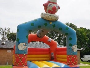 Hüpfburg XL (nur für Clowns)