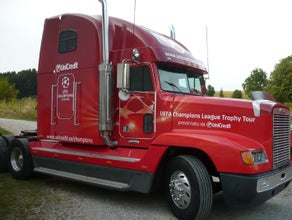 Showtruck, Bühnenauflieger, Gefangenentransporter, Armeefahrzeug, Roadshowfahrzeug, Amerikanischer Schulbus, Freightliner, Mercedes Sprinter Sattelzug, US-Schoolbus, Eventmobil, Amerikanischer Truck