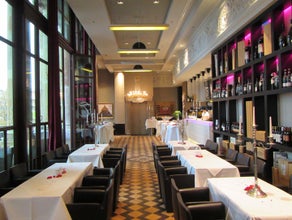 Tiziano Schloss Lounge