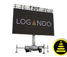 Mobiler LED Tower 7m² 3,50 m x 2,00 m Cobra Trailer mieten | für gewerbliche Kunden