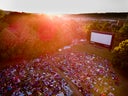 Open-Air-Kino Komplett-Paket mit DCI-Kino-Projektor 20.000 Lumen