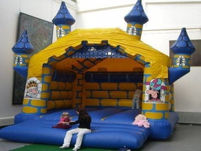 Hüpfburg Camelot oder Hüpfhaus