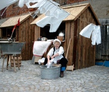 Handwerksvorführung - Waschfrau