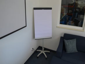 Flipchart, magnetisch, m. Rollen, weiß