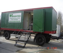 Großer Toilettenwagen