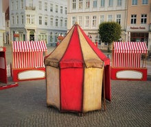 Zelt Mittelalter bunt