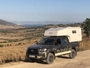 Toyota Hilux Camper 4x4 Celula Azalai