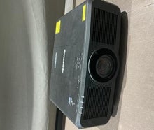 Panasonic PT-MZ770E Laser Phosphor Projektor 8000 Ansi Lumen