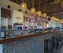Bermuda Lounge